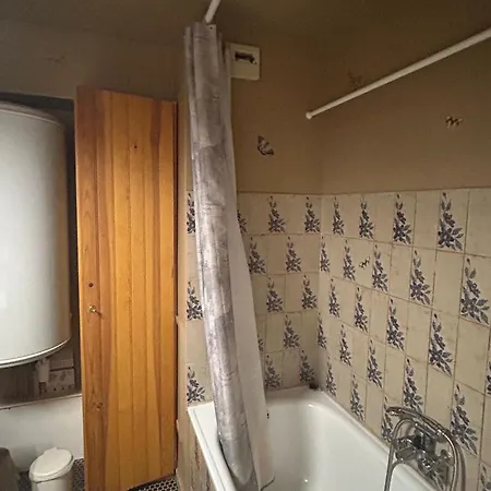 Apartment Au Pied Des Pistes A Super - Fr-1-814-61 *